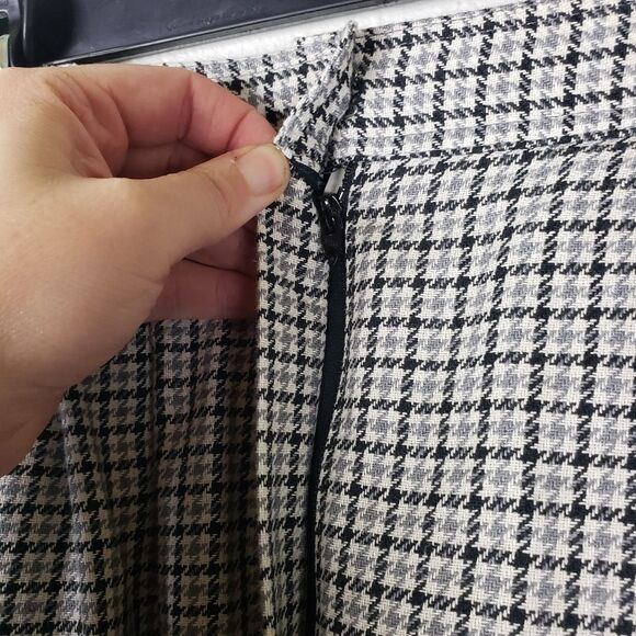 Vintage Women's Grey Black Houndstooth Linen Blend Midi Skirt Size Small - Picture 5 of 10